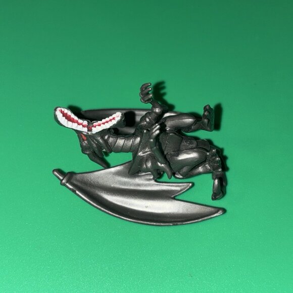 Yu-Gi-Oh Red Eyes Black Dragon Loose 2" Mini Action Figure Mattel 2002 - Picture 3 of 4